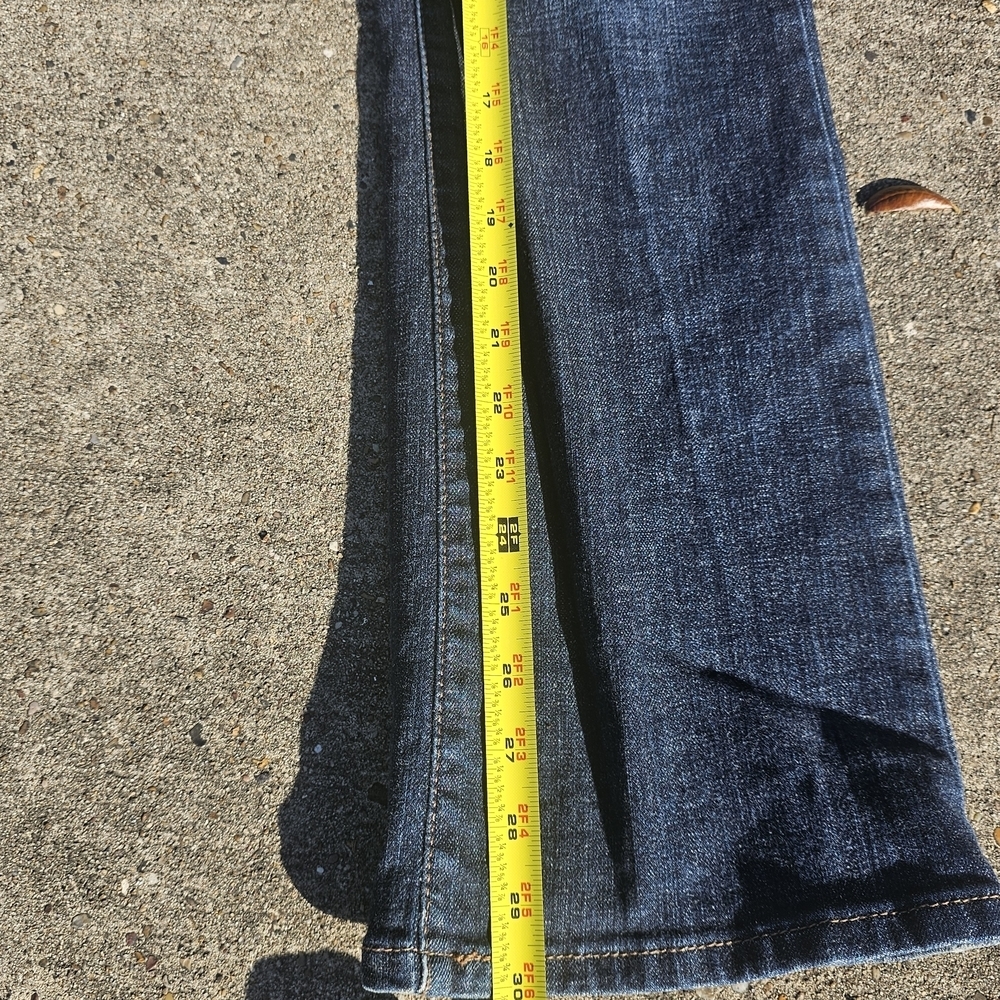 Levi's 515 Bootcut Jeans Women's 6M W28 L32 Dark Wash Mid Rise Stretch Denim - Picture 6 of 7